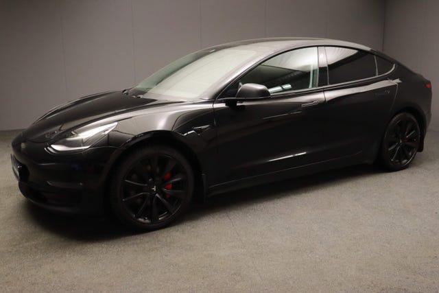 5YJ3E7EB2KF460752 2019 TESLA MODEL 3-4