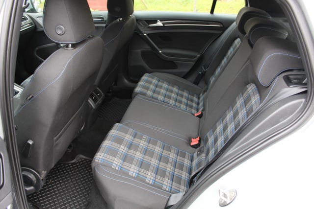2015 VOLKSWAGEN GOLF - 13
