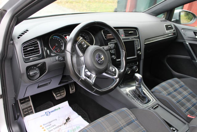 2015 VOLKSWAGEN GOLF - 11