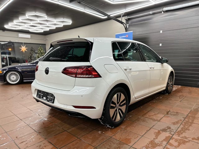 2019 VOLKSWAGEN GOLF - 8