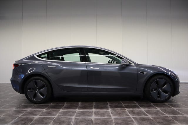 2019 TESLA MODEL 3 - 9
