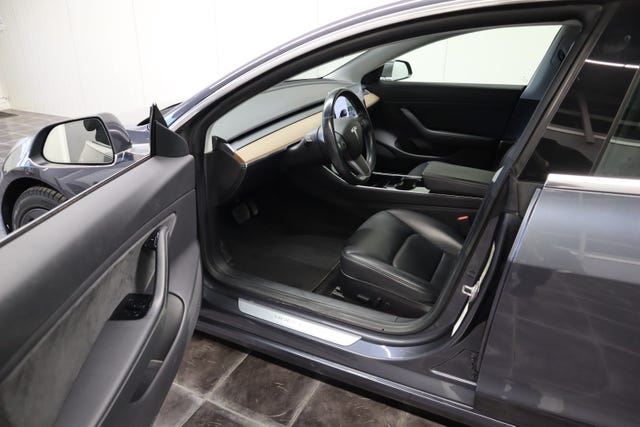 2019 TESLA MODEL 3 - 13