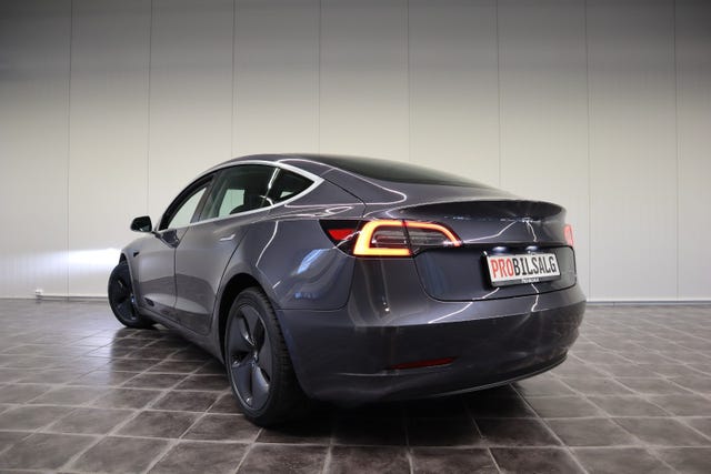 5YJ3E7EB1KF232256 2019 TESLA MODEL 3-4