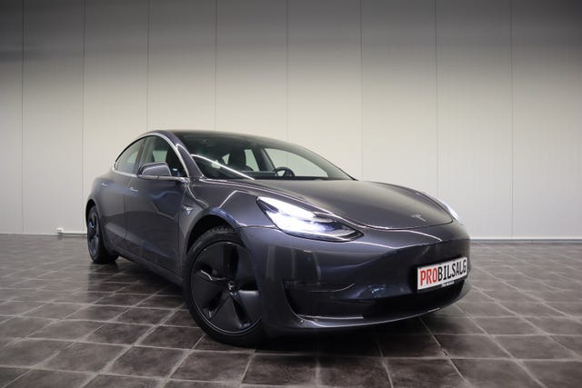 5YJ3E7EB1KF232256 2019 TESLA MODEL 3-1