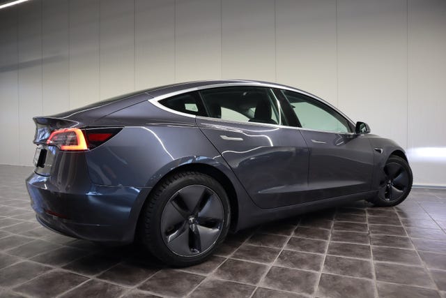 5YJ3E7EB1KF232256 2019 TESLA MODEL 3-2