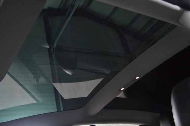 2019 TESLA MODEL 3 - 11