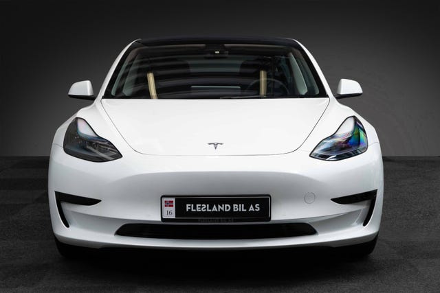 5YJ3E7EB8MF831545 2021 TESLA MODEL 3-5