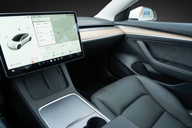 2021 TESLA MODEL 3 - 8