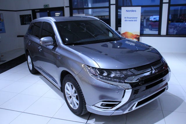 JMBXDGG3WLZ000869 2020 MITSUBISHI OUTLANDER-2