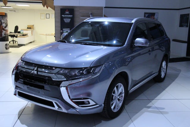 JMBXDGG3WLZ000869 2020 MITSUBISHI OUTLANDER-1