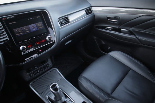 2020 MITSUBISHI OUTLANDER - 9