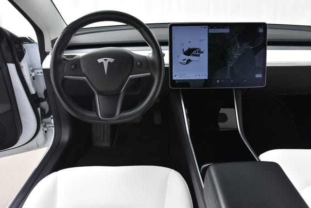 2019 TESLA MODEL 3 - 14