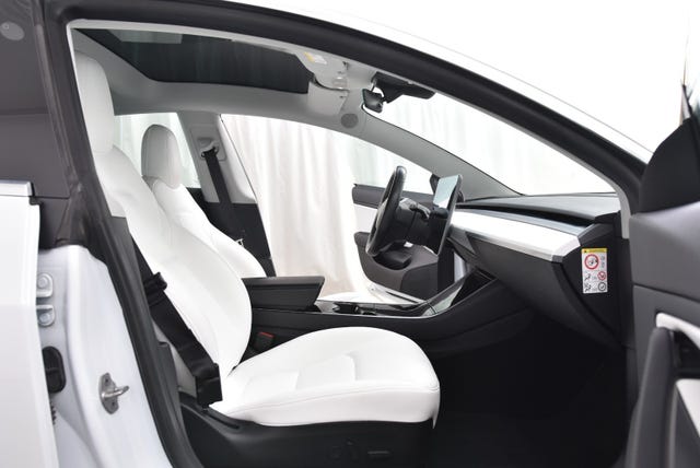 2019 TESLA MODEL 3 - 12