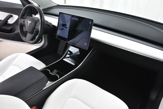 2019 TESLA MODEL 3 - 13