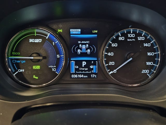 2020 MITSUBISHI OUTLANDER - 18