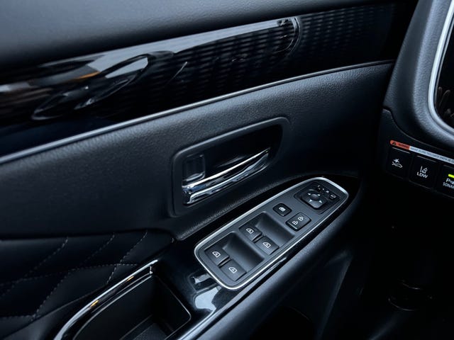 2020 MITSUBISHI OUTLANDER - 24