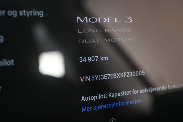 2019 TESLA MODEL 3 - 37