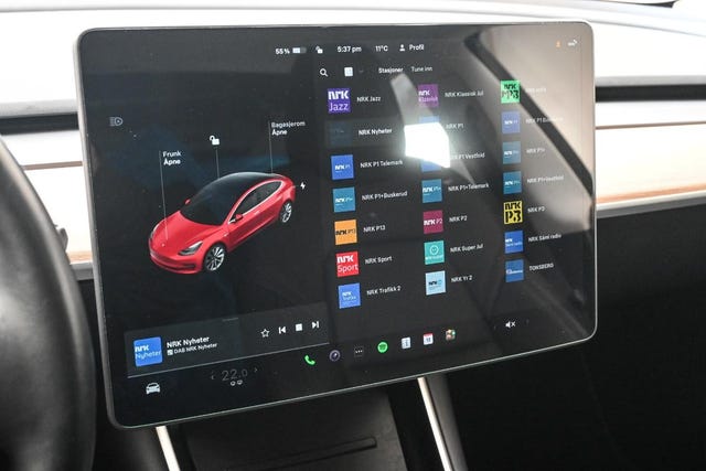 2019 TESLA MODEL 3 - 28