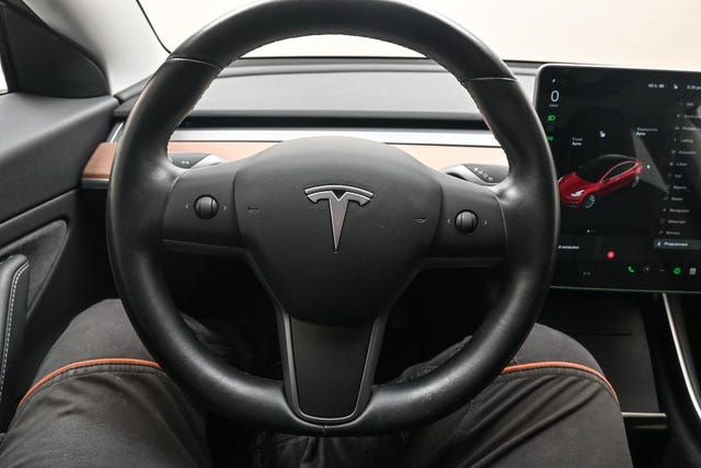 2019 TESLA MODEL 3 - 32
