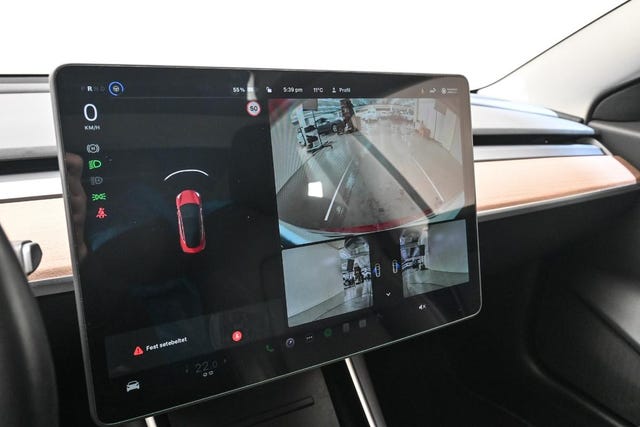 2019 TESLA MODEL 3 - 31