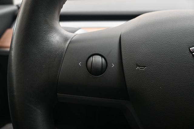 2019 TESLA MODEL 3 - 34