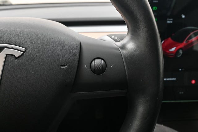 2019 TESLA MODEL 3 - 33