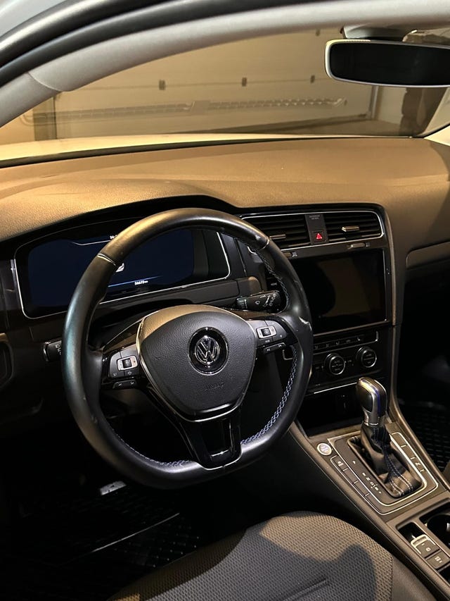 WVWZZZAUZKW904381 2019 VOLKSWAGEN GOLF-4