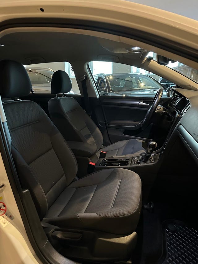 2019 VOLKSWAGEN GOLF - 23