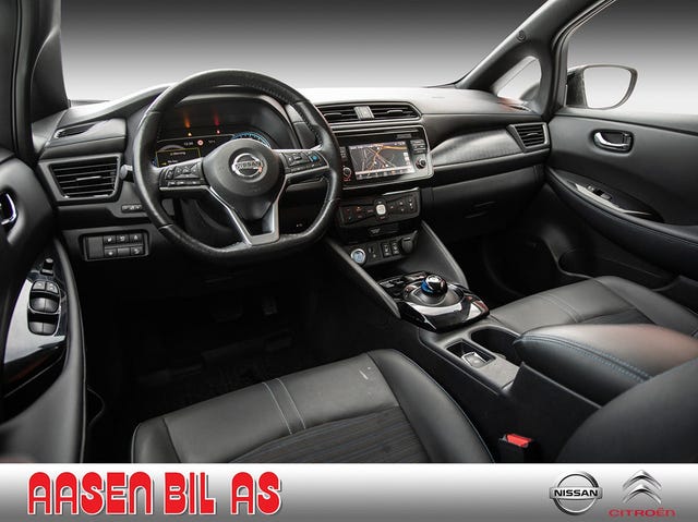 2018 NISSAN LEAF - 18