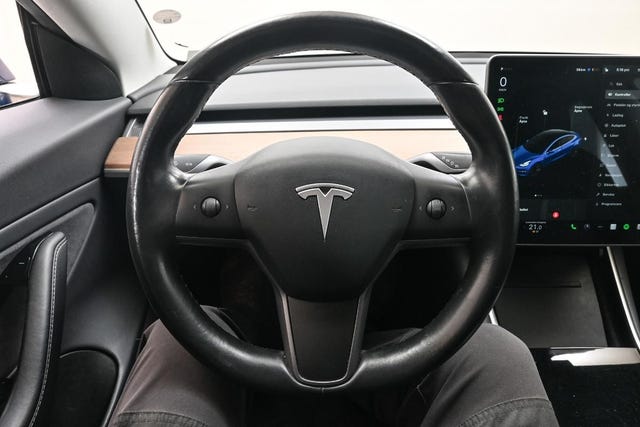 2019 TESLA MODEL 3 - 28