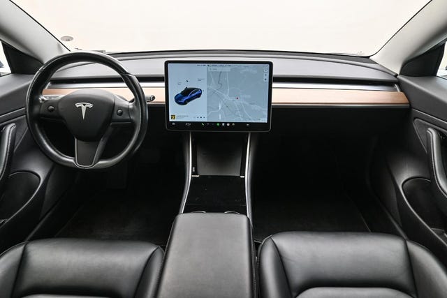 2019 TESLA MODEL 3 - 18