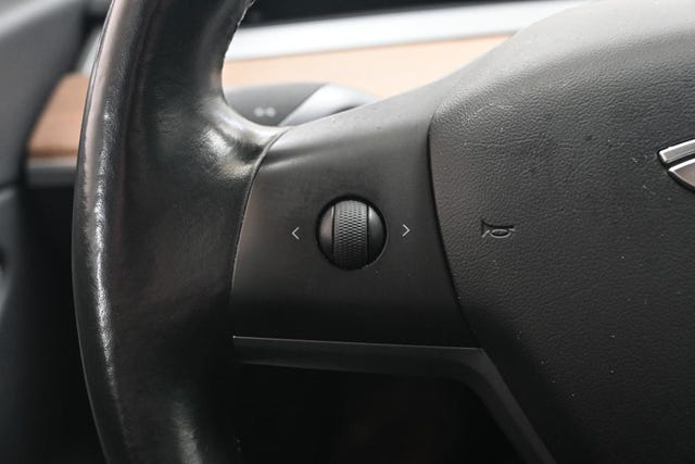 2019 TESLA MODEL 3 - 29
