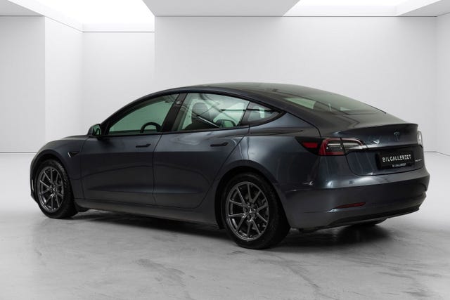 5YJ3E7EB5MF831051 2021 TESLA MODEL 3-4