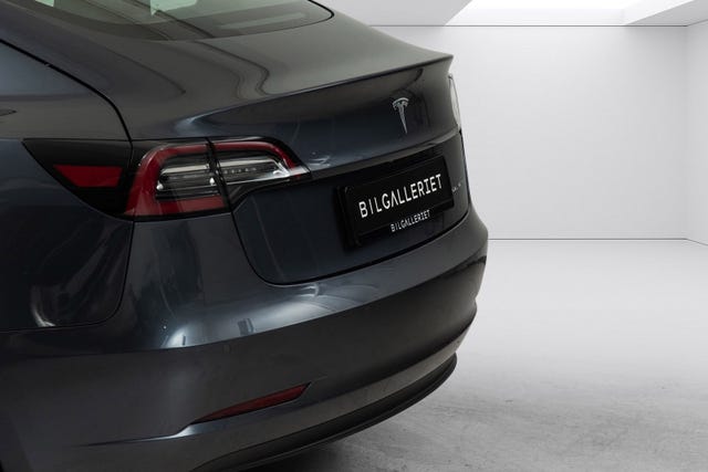 2021 TESLA MODEL 3 - 8