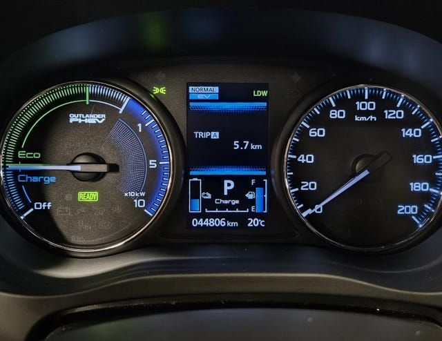 2020 MITSUBISHI OUTLANDER - 16