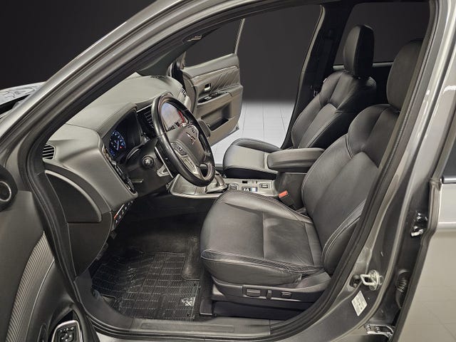 2020 MITSUBISHI OUTLANDER - 8