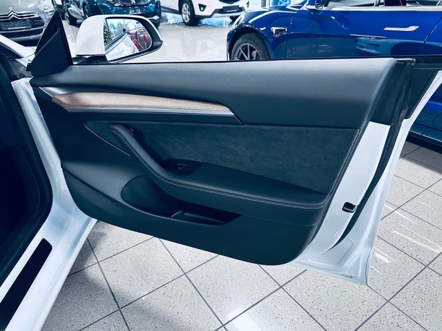 2021 TESLA MODEL 3 - 23