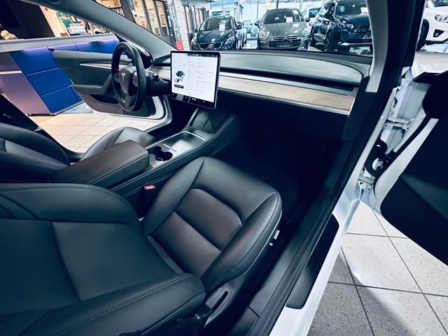 2021 TESLA MODEL 3 - 25