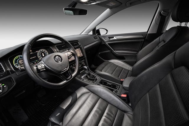 2019 VOLKSWAGEN GOLF - 11