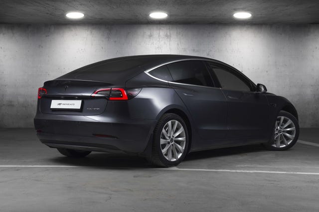 5YJ3E7EB4KF220098 2019 TESLA MODEL 3-4