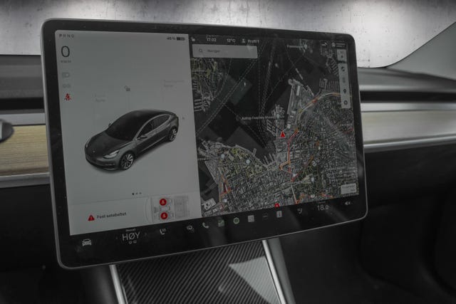 2019 TESLA MODEL 3 - 12