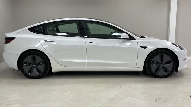 5YJ3E7EB8MF888618 2021 TESLA MODEL 3-2