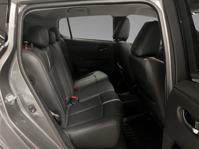 2021 NISSAN LEAF - 22