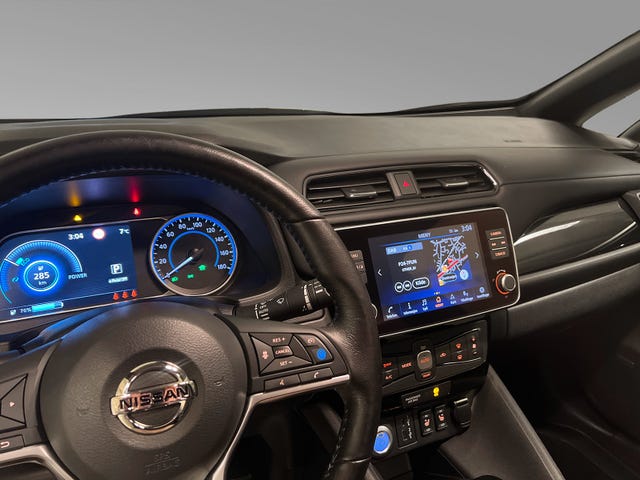 2021 NISSAN LEAF - 17