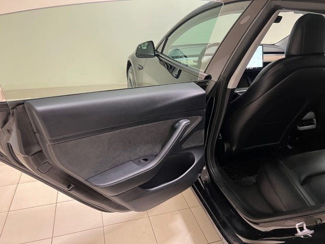 2021 TESLA MODEL 3 - 26