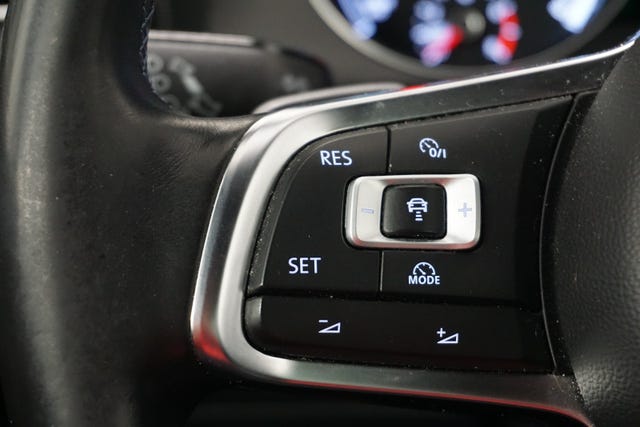 2015 VOLKSWAGEN GOLF - 11