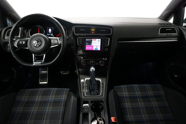 2015 VOLKSWAGEN GOLF - 8
