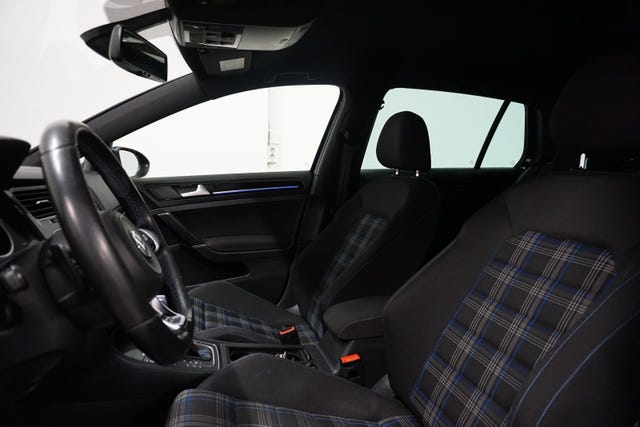 2015 VOLKSWAGEN GOLF - 9