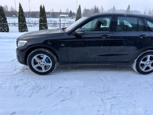 WDC2539541F230590 2017 MERCEDES-BENZ GLC-1