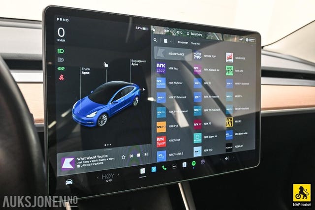 2019 TESLA MODEL 3 - 24